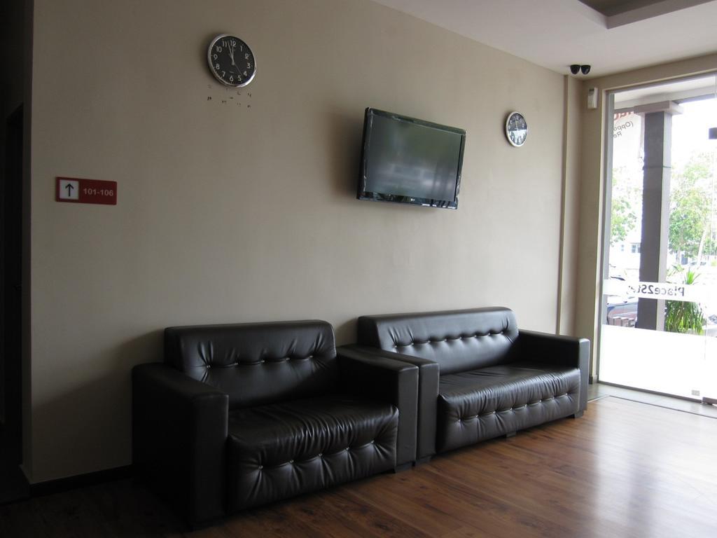 Place2Stay Hotel Malacca Exteriör bild