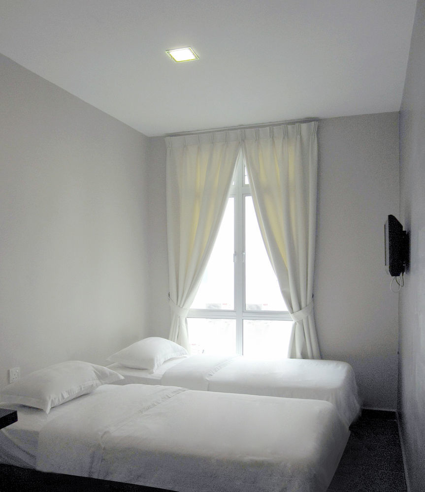 Place2Stay Hotel Malacca Exteriör bild